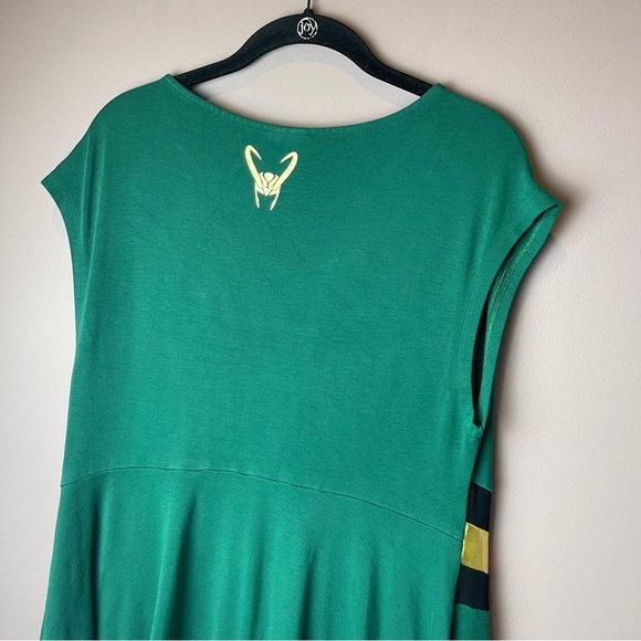 Torrid Marvel Comics Loki Hi-Lo Peplum Top 2X - Picture 7 of 11